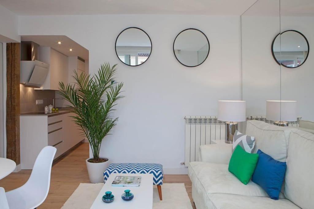 Luminoso Apartamento Con Terraza En Sol Apartman Madrid Kültér fotó