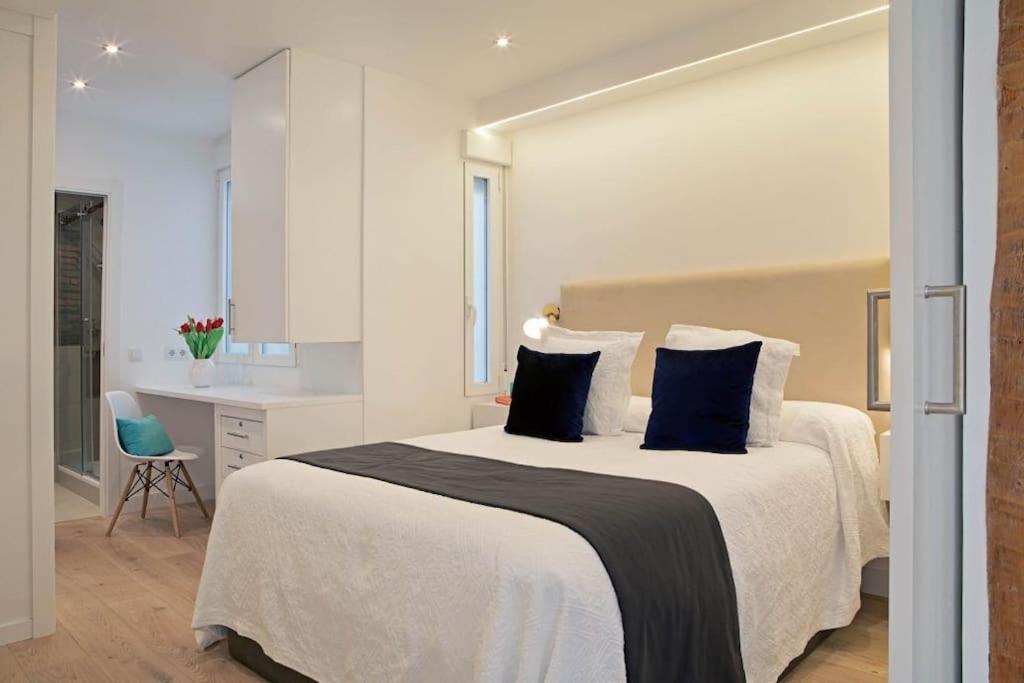 Luminoso Apartamento Con Terraza En Sol Apartman Madrid Kültér fotó